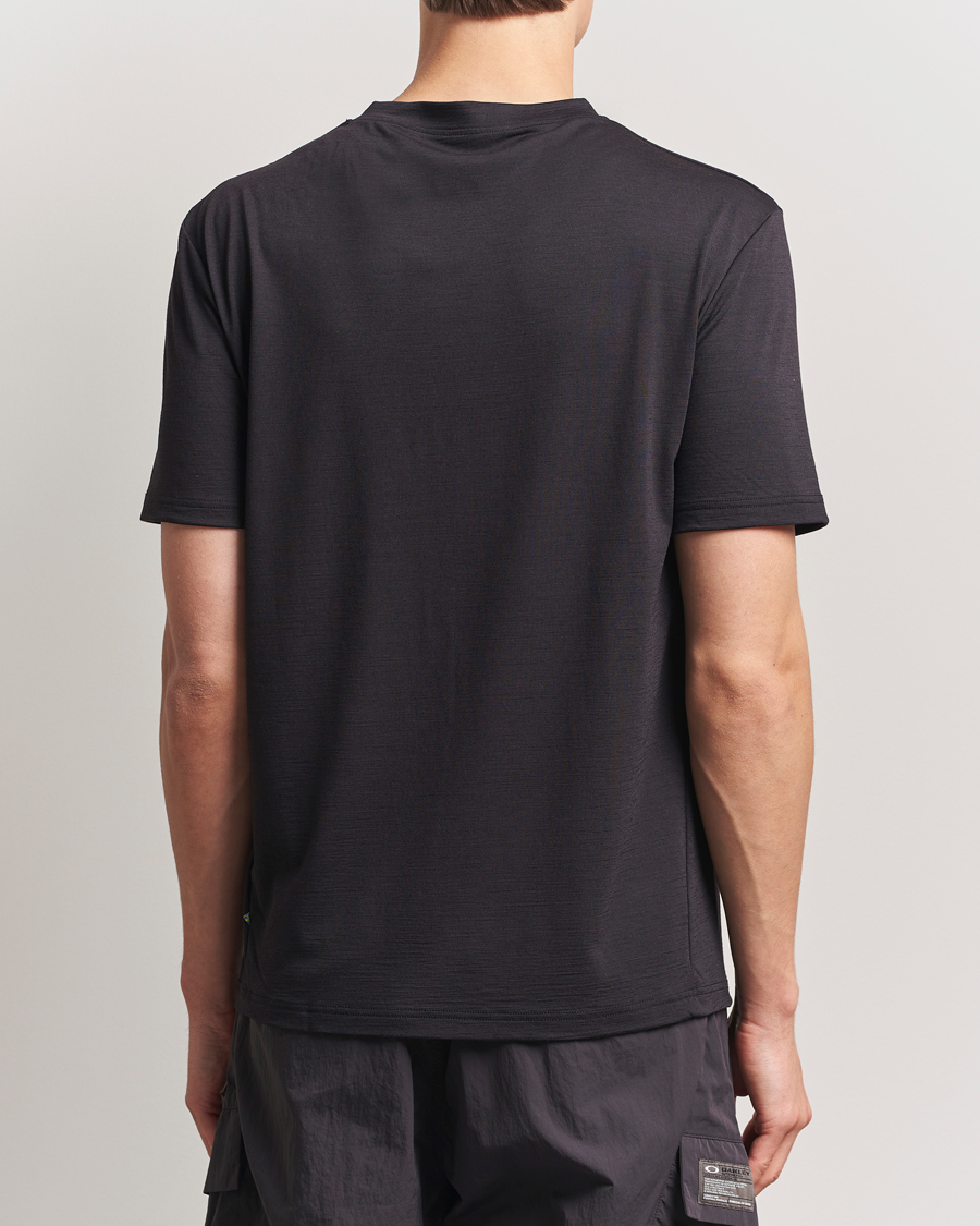 Herre | T-Shirts | Klättermusen | Narfi Short Sleeve Running T-Shirt Raven