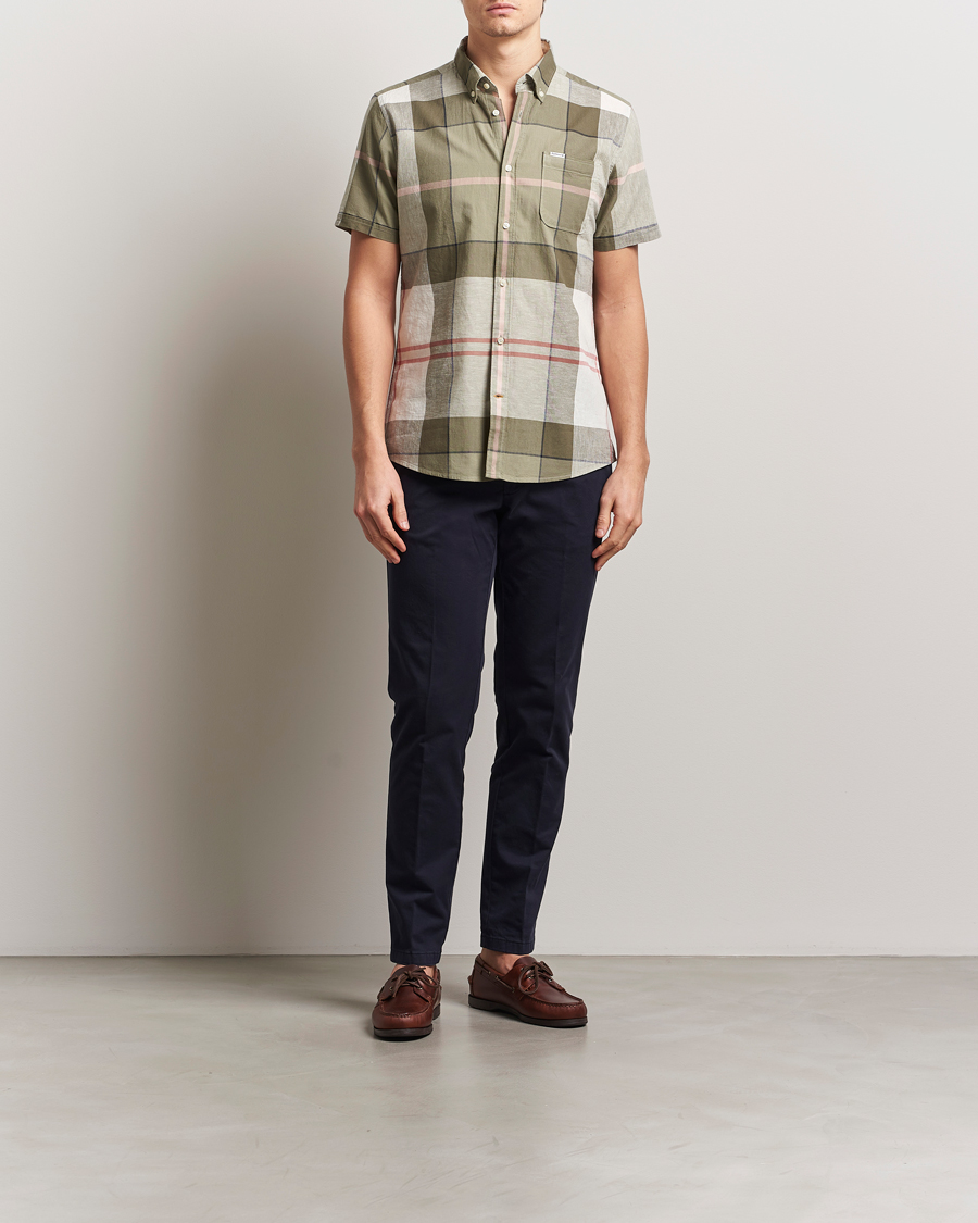 Herre | Skjorter | Barbour Lifestyle | Douglas Short Sleeve Shirt Glenmore Olive