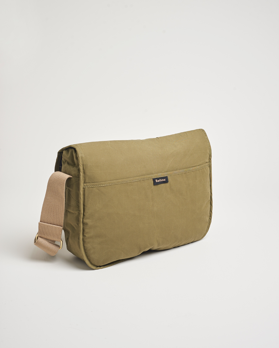 Herre | Vesker | Barbour Lifestyle | Transport Riever Crossbody Bag Dusky Green