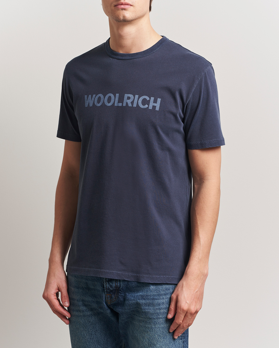 Herre | T-Shirts | Woolrich | Light Garment Dyed T-Shirt Dream Blue