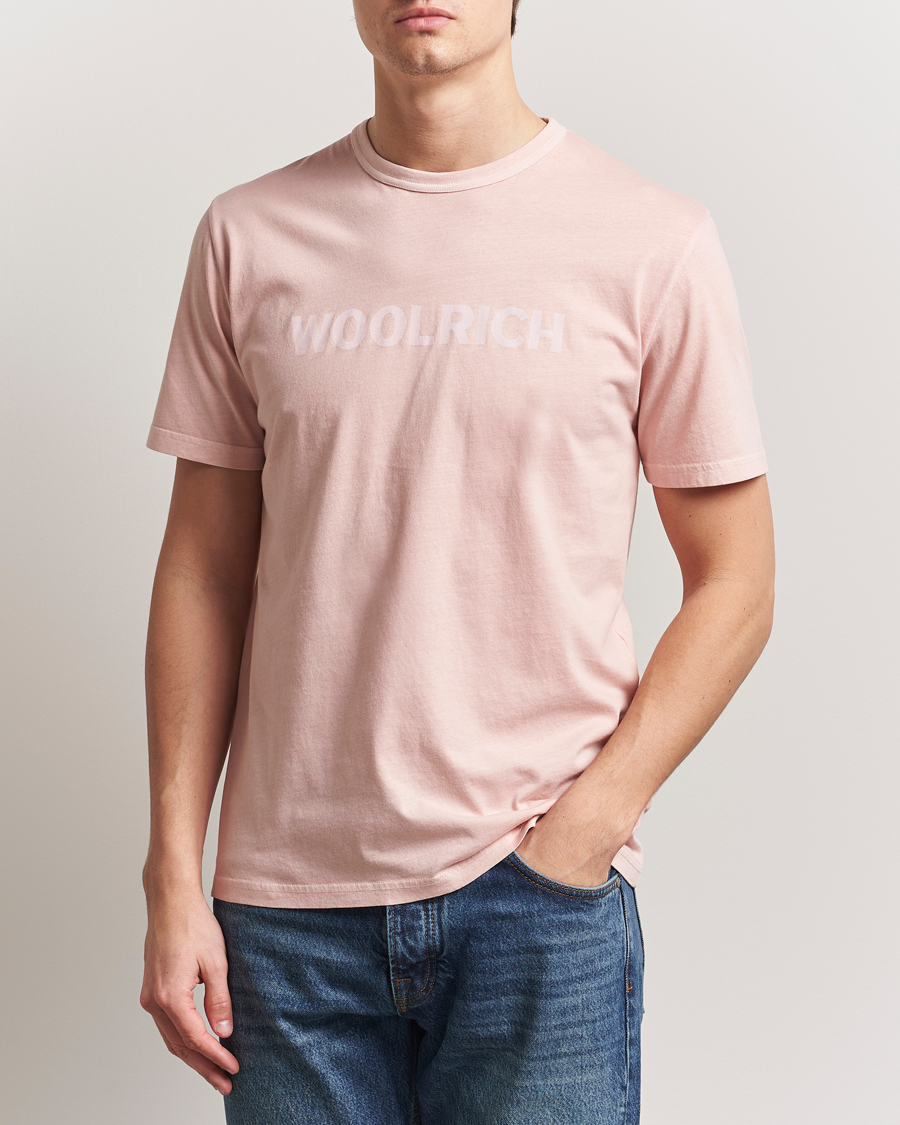 Herre | T-Shirts | Woolrich | Light Garment Dyed T-Shirt Rose Smoke