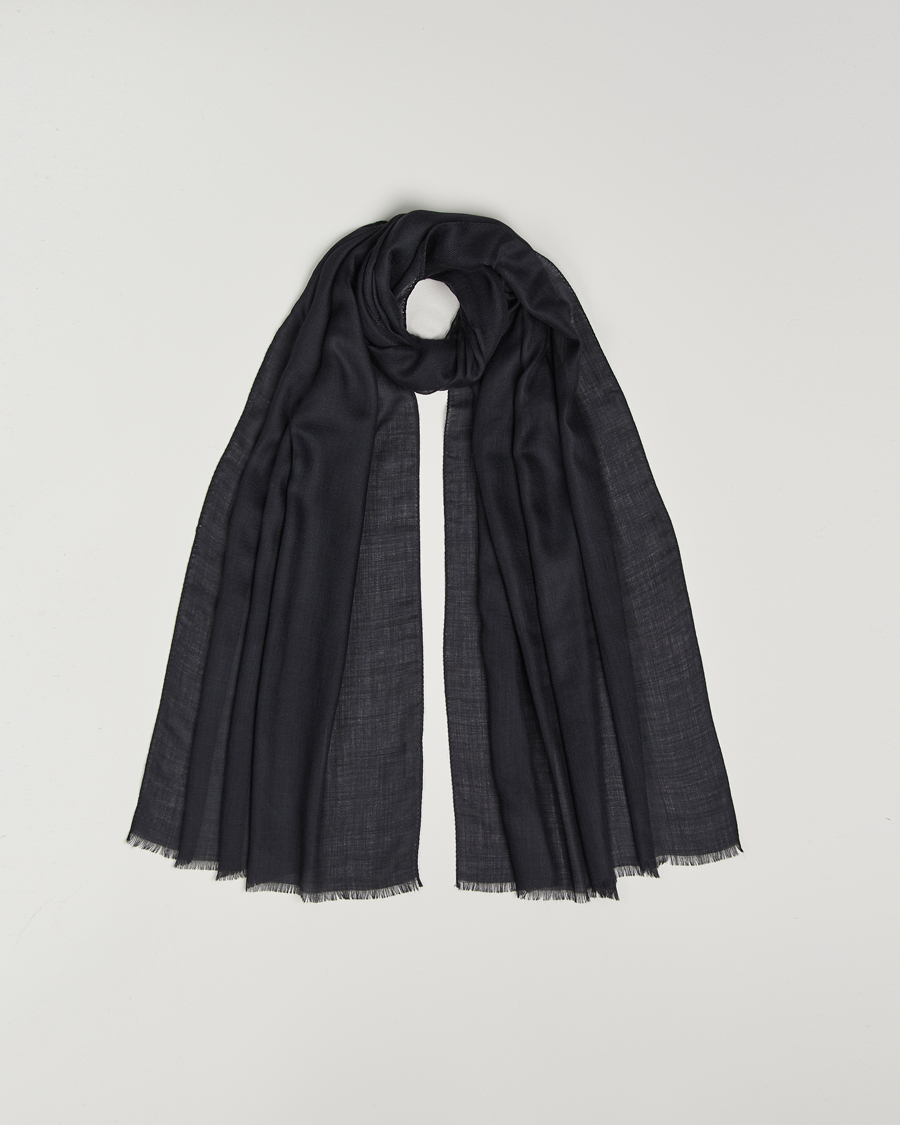 Herre | Piacenza Cashmere Chic Cashmere Scarf Navy | Piacenza Cashmere | Chic Cashmere Scarf Navy