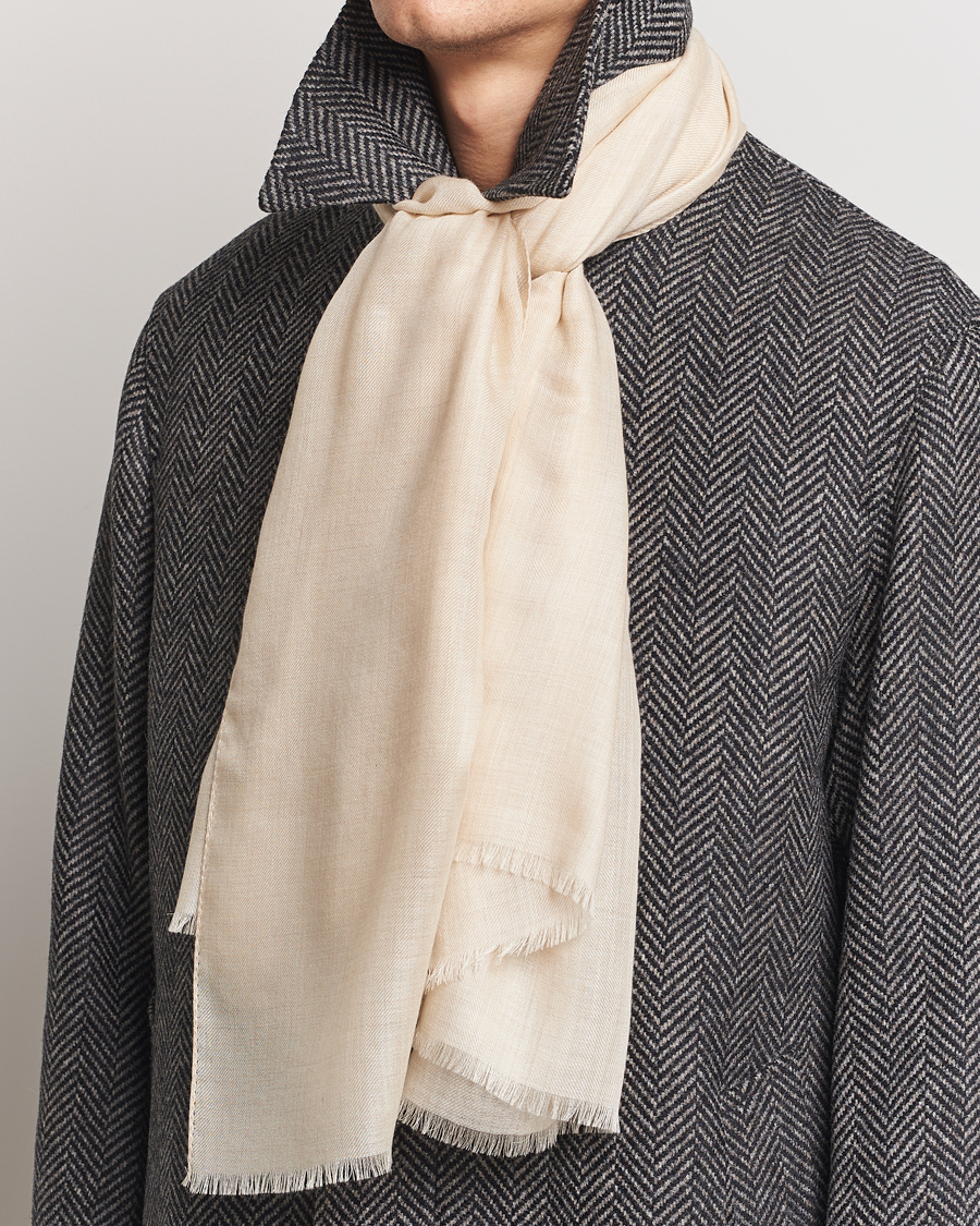 Herre | Piacenza Cashmere Chic Cashmere Scarf Cream | Piacenza Cashmere | Chic Cashmere Scarf Cream