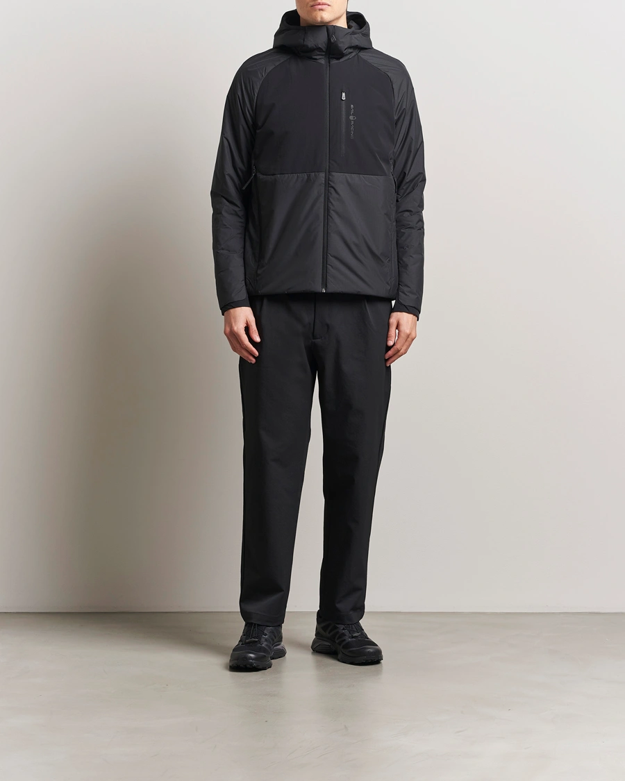 Herre | Jakker | Sail Racing | Amplitude Primaloft Hooded Jacket Carbon
