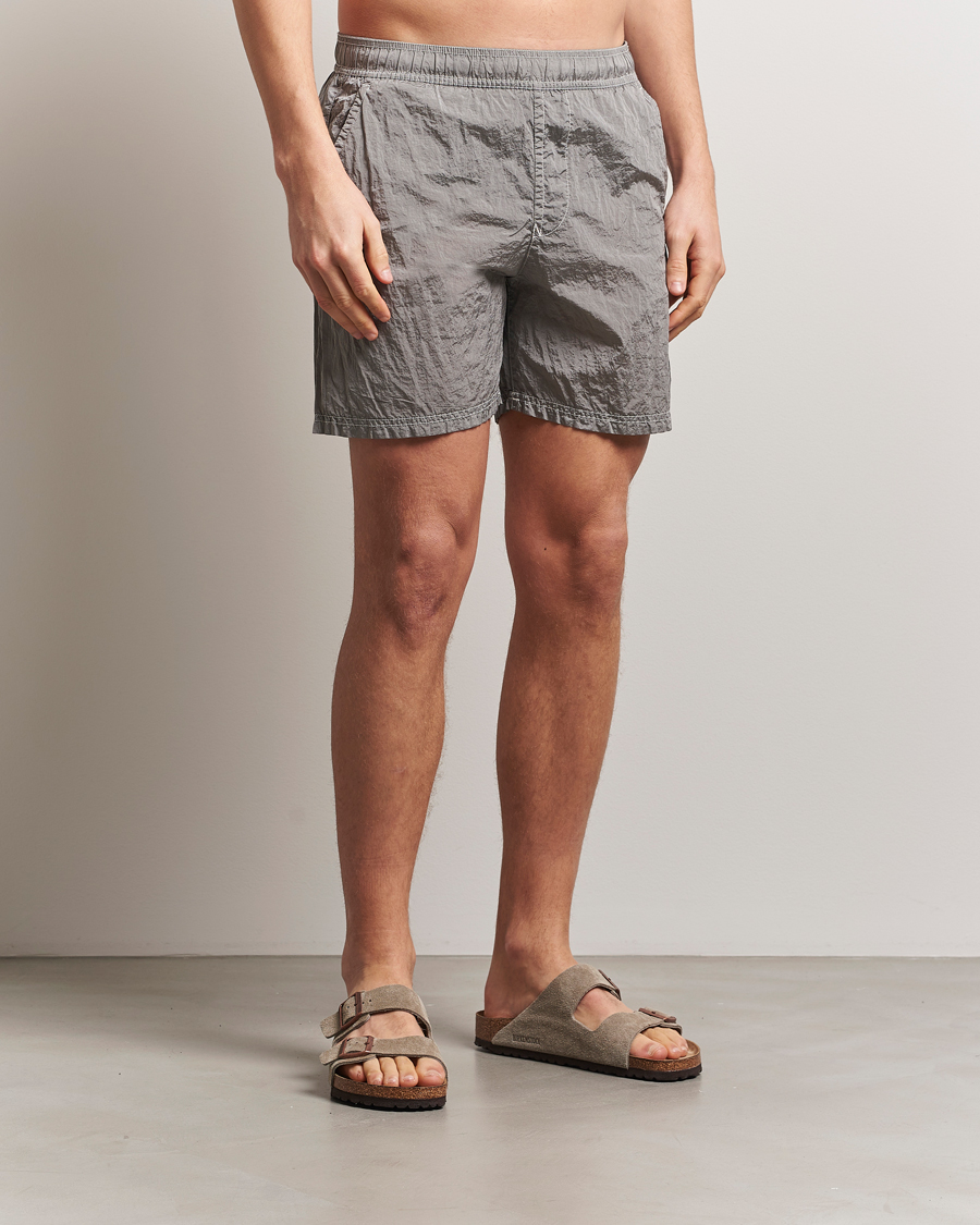 Herre | Badeshorts | Stone Island | Nylon Metal Econyl Swimshorts Pearl Grey