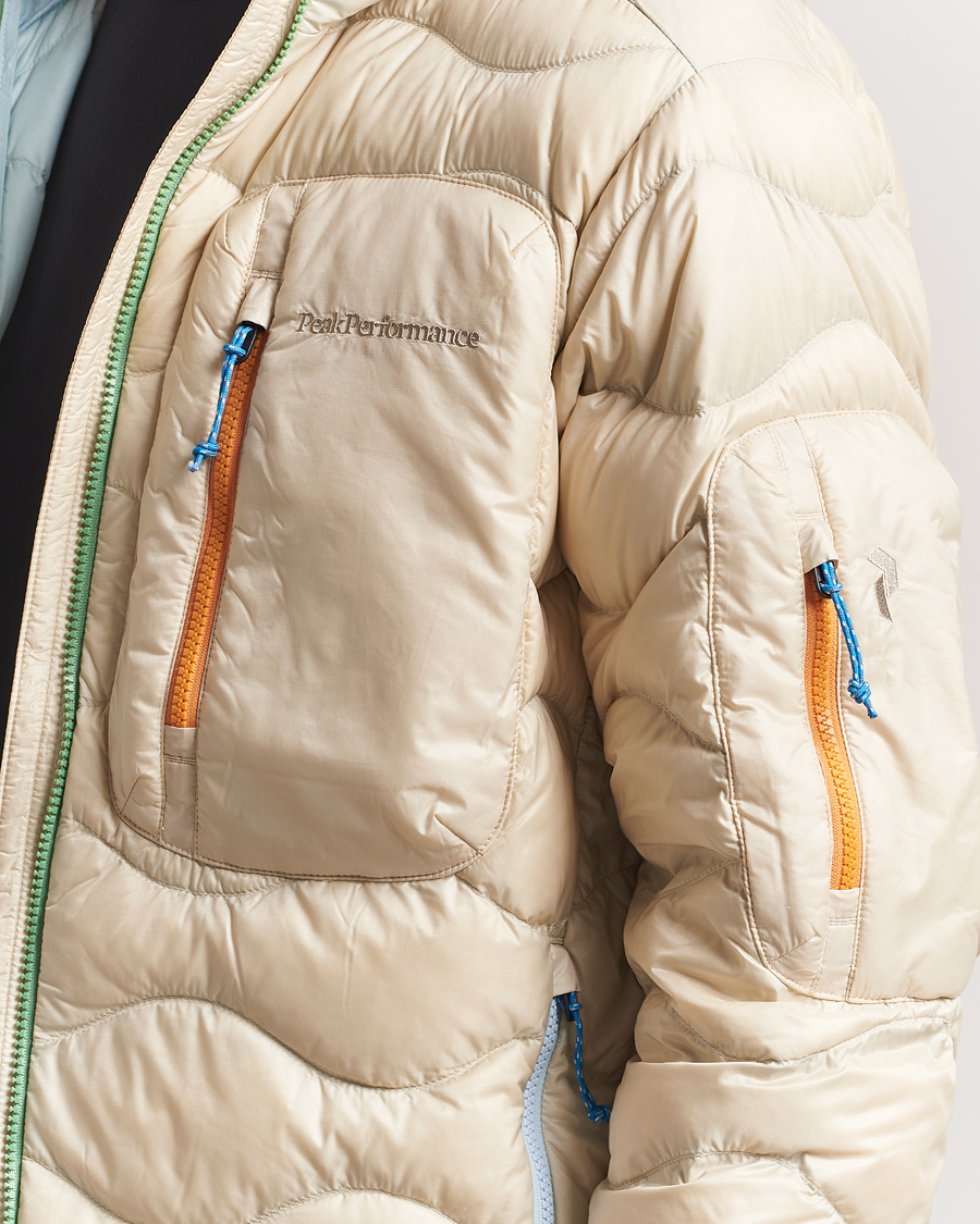 Herre | Jakker | Peak Performance | Helium Utility Down Hooded Jacket Sand Fog