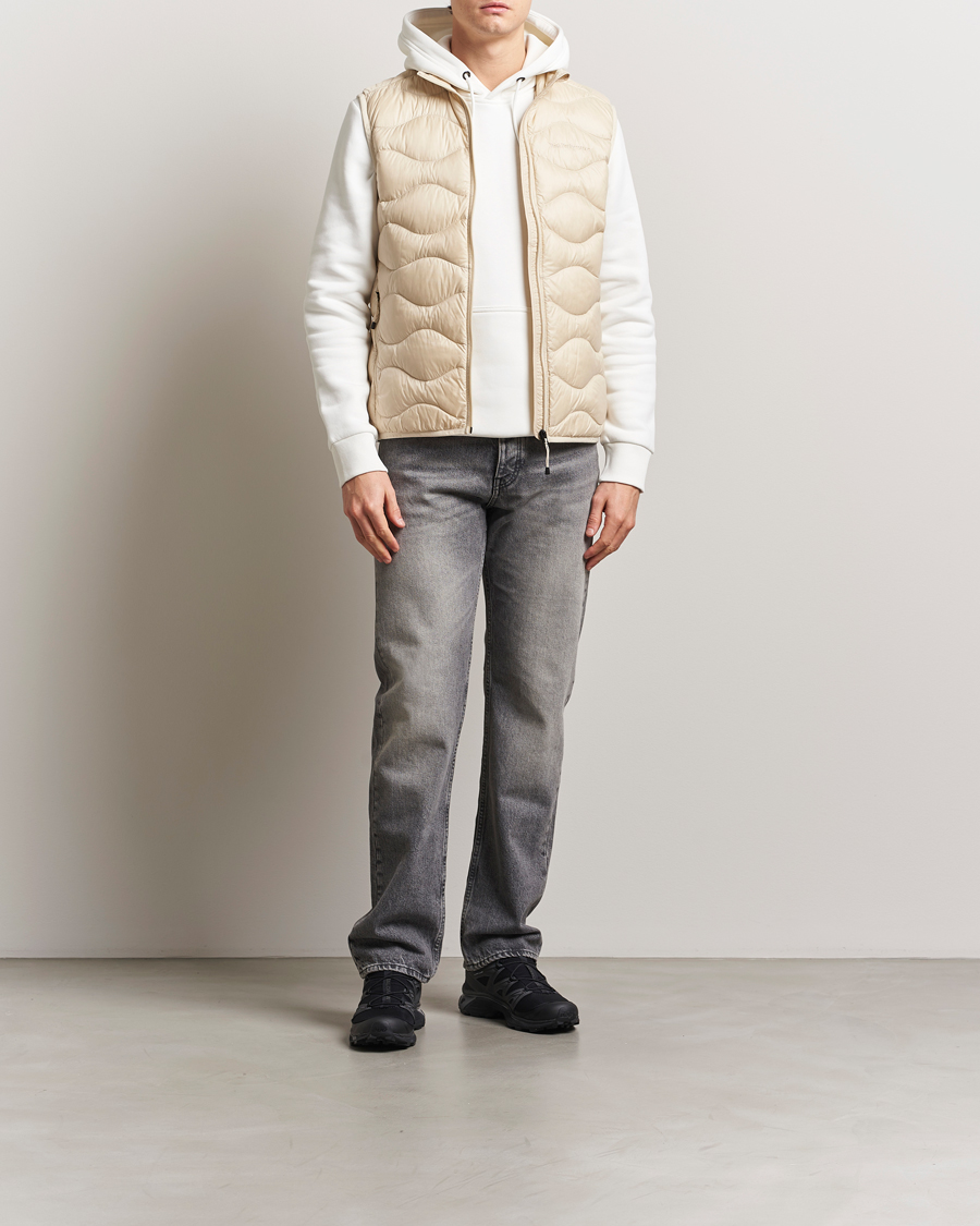 Herre | Vester | Peak Performance | Helium Down Vest Sand Fog