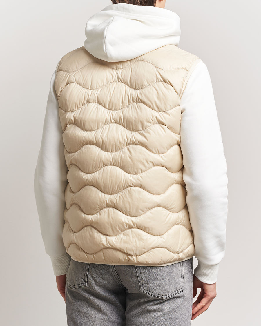 Herre | Vester | Peak Performance | Helium Down Vest Sand Fog