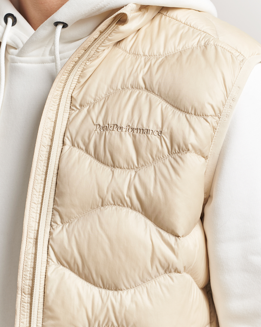 Herre | Vester | Peak Performance | Helium Down Vest Sand Fog