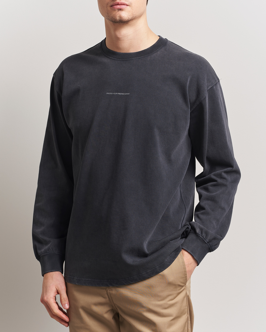 Herre | T-Shirts | Peak Performance | Graphic Long Sleeve T-Shirt Black