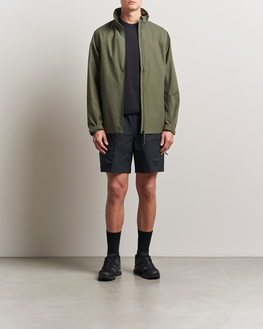 Herre | Shorts | Peak Performance | Outdoor Cargo Shorts Black