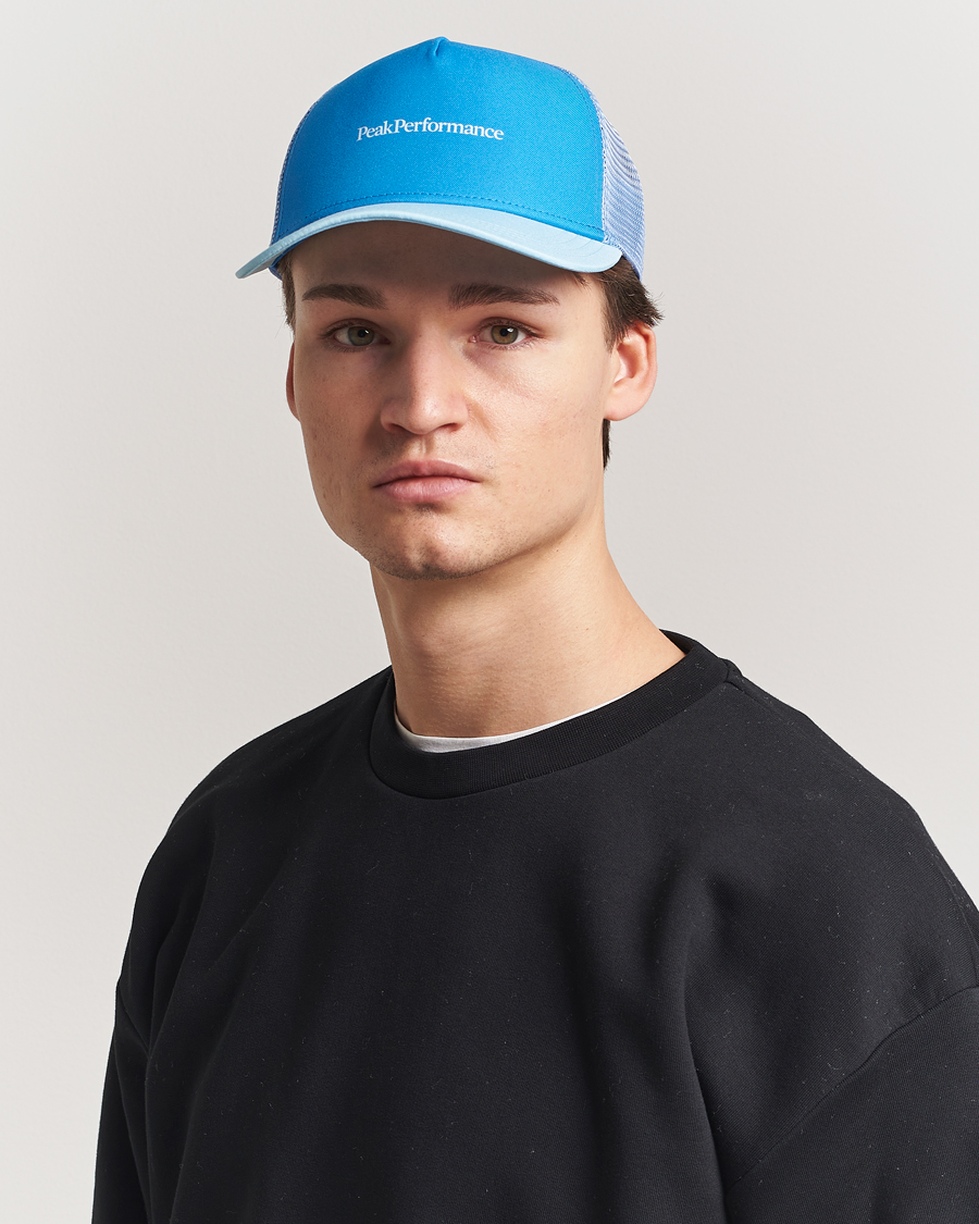 Herre | Hatter og capser | Peak Performance | Trucker Cap Cloud/Brilliant Blue