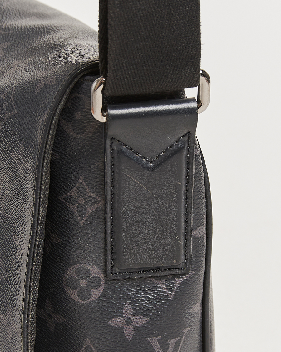Herre | Louis Vuitton Pre-Owned District MM Bag Monogram Eclipse | Louis Vuitton Pre-Owned | District MM Bag Monogram Eclipse