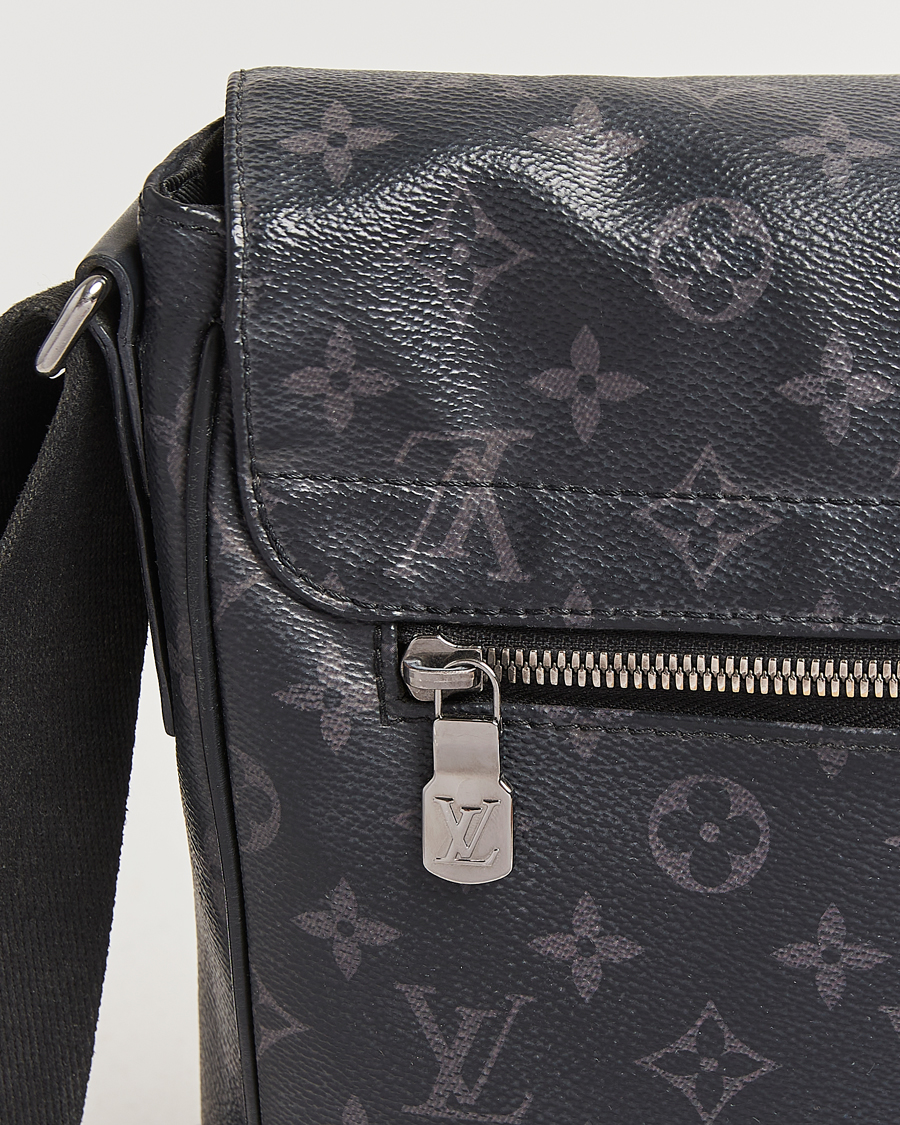 Herre | Louis Vuitton Pre-Owned District MM Bag Monogram Eclipse | Louis Vuitton Pre-Owned | District MM Bag Monogram Eclipse