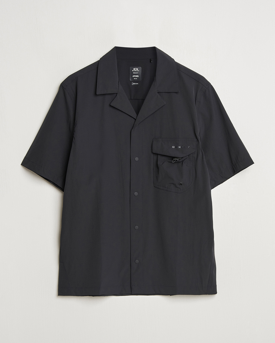 Herre | Skjorter | Oakley | Cuban Collar Short Sleeve Shirt Blackout