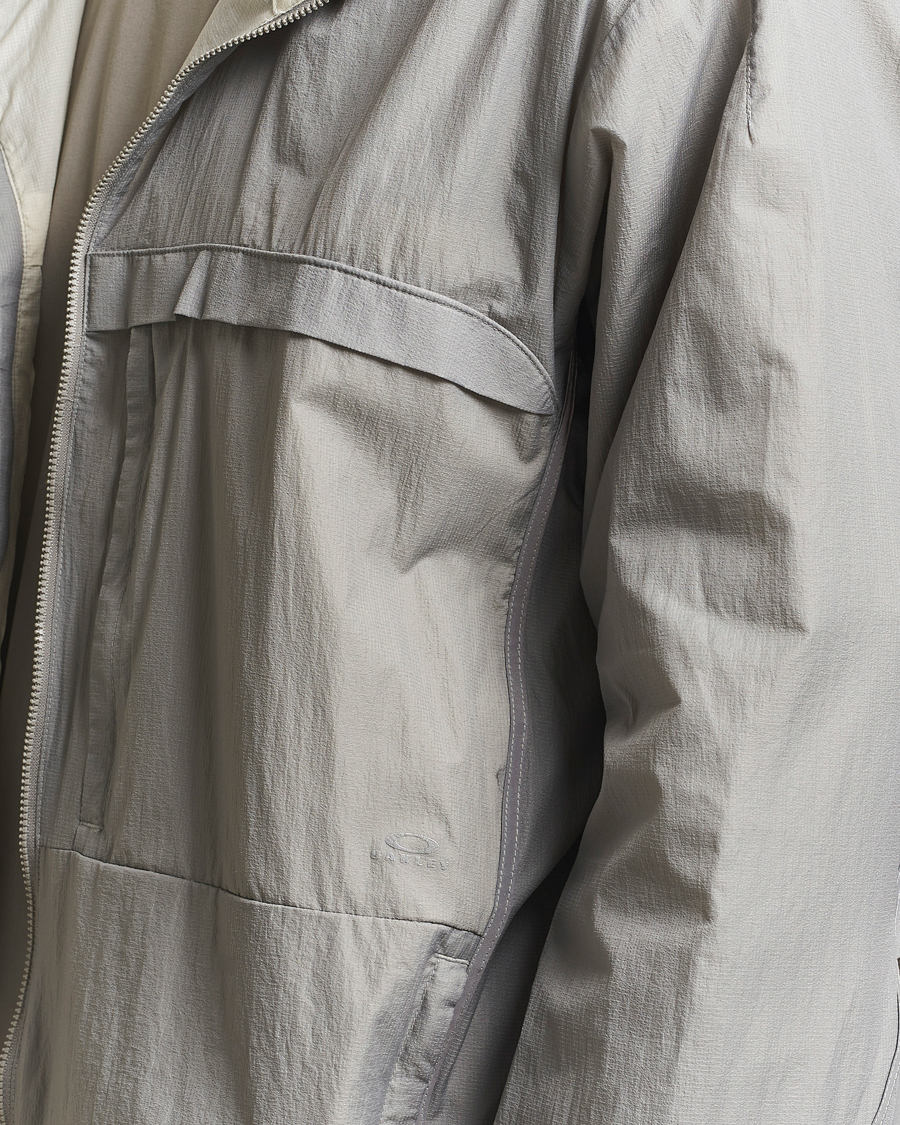 Herre | Jakker | Oakley | Latitude Flight Wind Jacket Cement