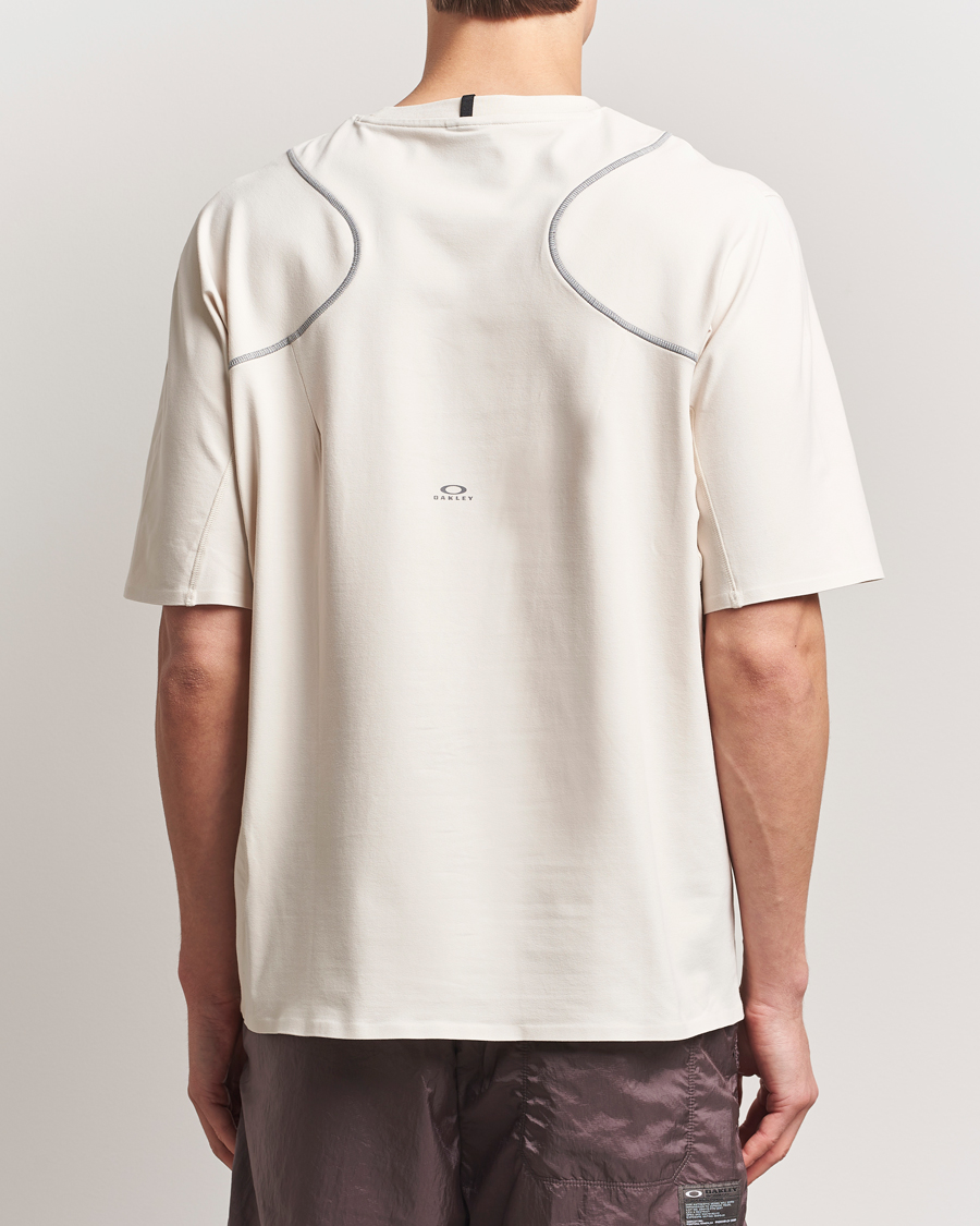 Herre | T-Shirts | Oakley | Latitude Flight T-Shirt Mist