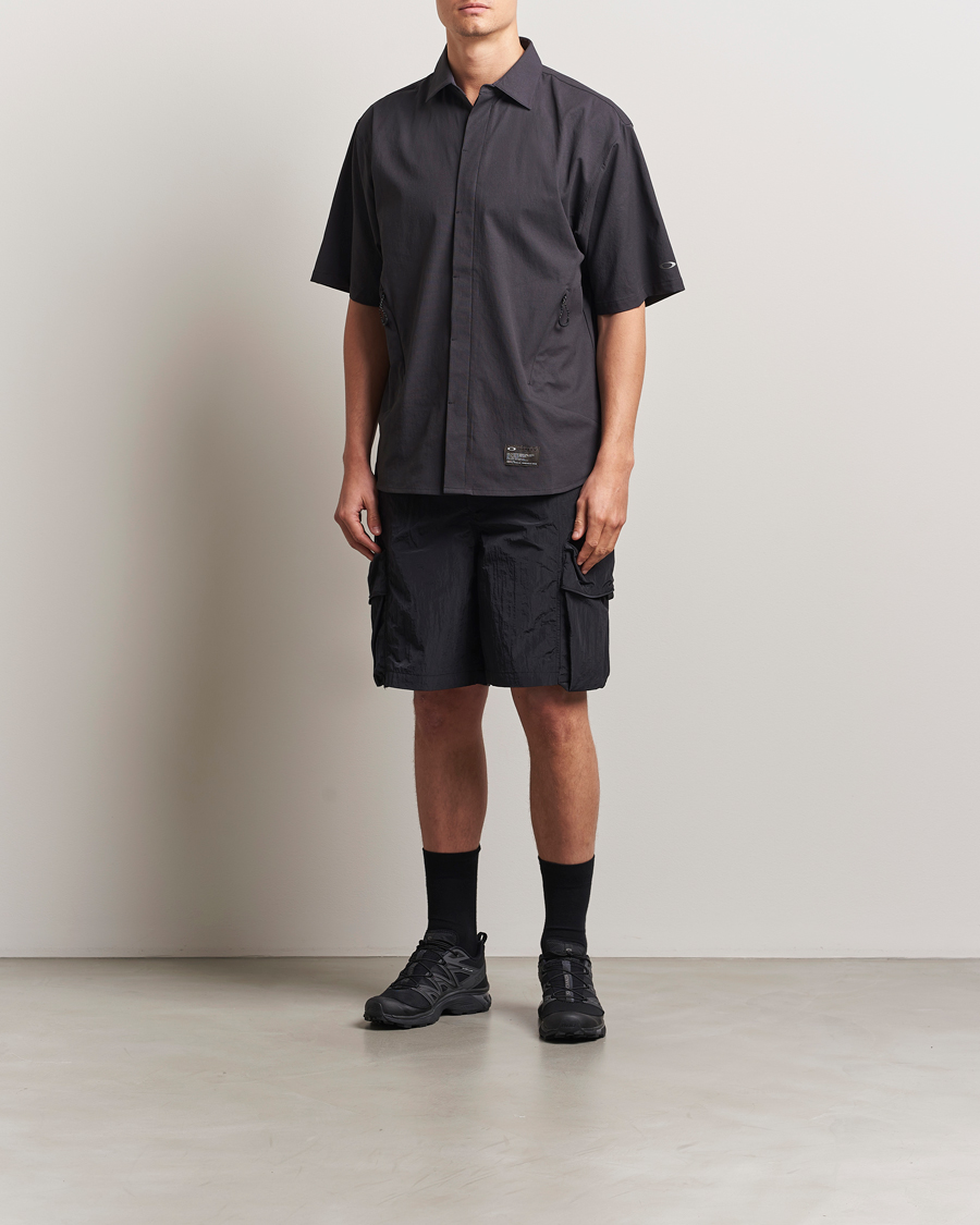 Herre | Skjorter | Oakley | Fuel Short Sleeve Shirt Phantom