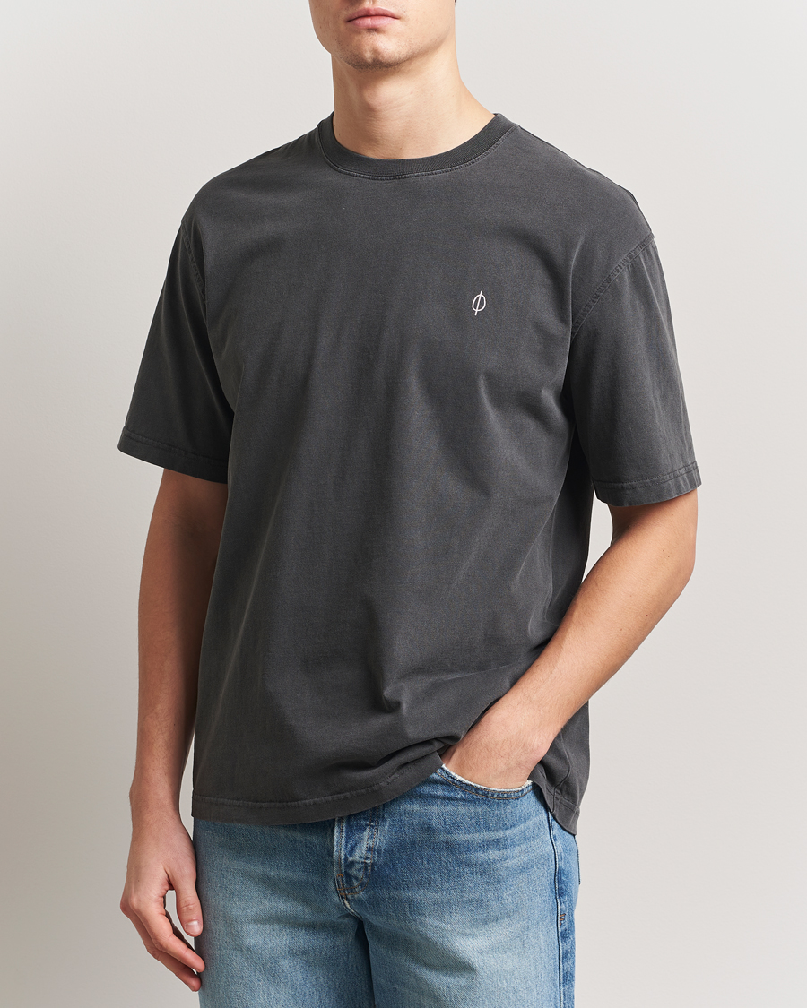 Herre | T-Shirts | Samsøe Samsøe | Wandering Printed Crew Neck T-Shirt Washed Black