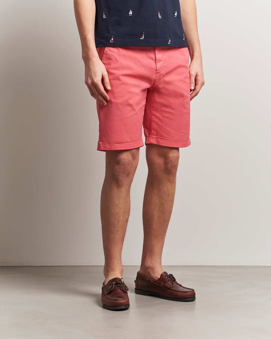 Herre | Shorts | GANT | Regular Sunfaded Shorts Watermelon Red