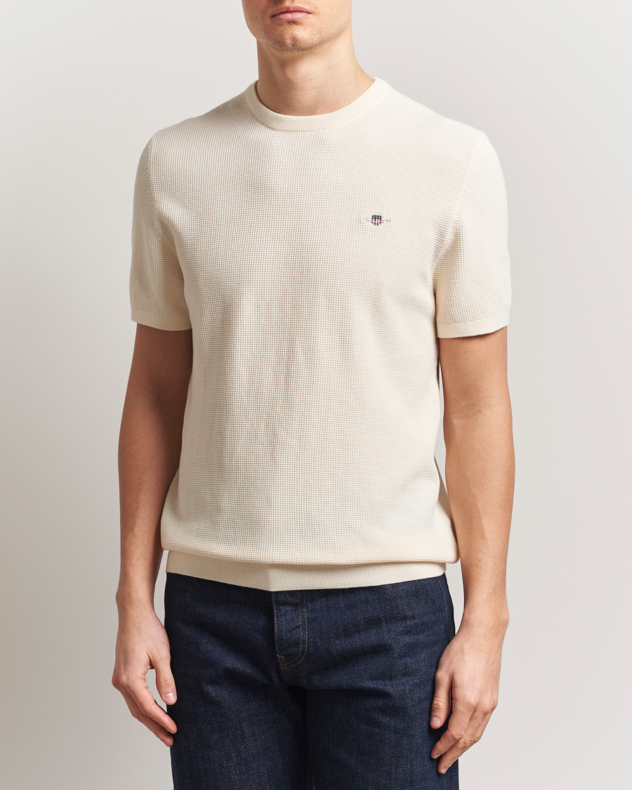 Herre | T-Shirts | GANT | Micro Textured Crew Neck T-shirt Cream