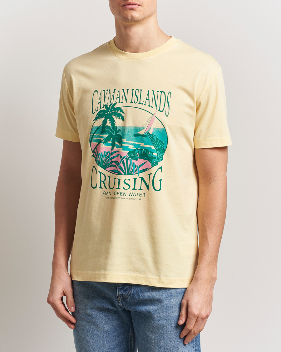 Herre | T-Shirts | GANT | Printed T-Shirt Dusty Yellow