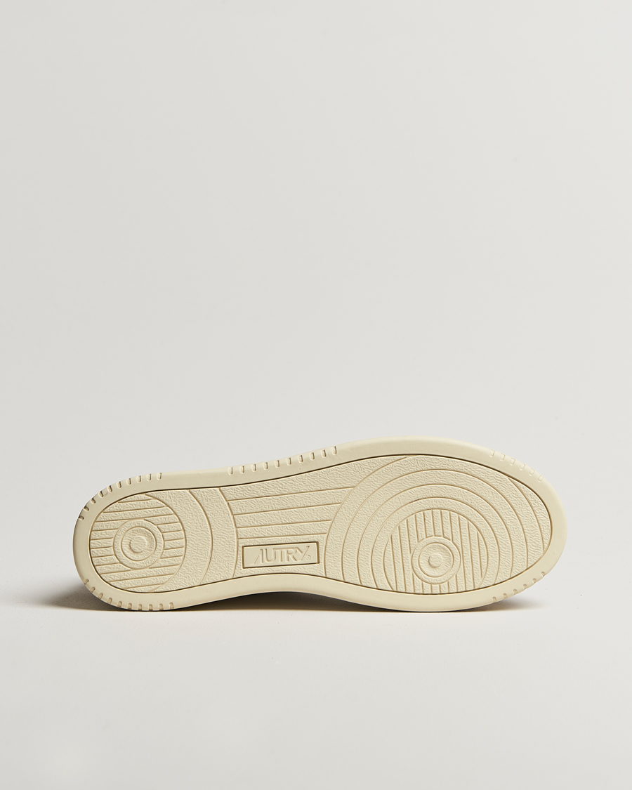 Herre | Sneakers | Autry | Medalist Low Super Soft Goat Leather Sneaker White/Brown