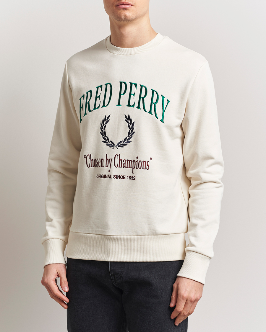 Herre | Gensere | Fred Perry | Embroidered Champion Sweatshirt Ecru