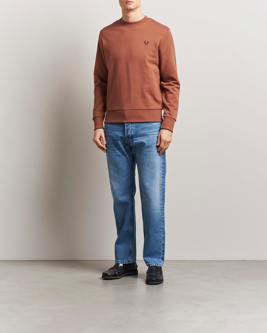 Herre | Gensere | Fred Perry | Crew Neck Sweatshirt Cinnamon Brown