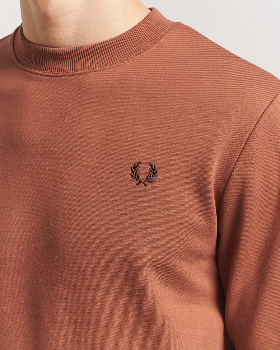 Herre | Gensere | Fred Perry | Crew Neck Sweatshirt Cinnamon Brown