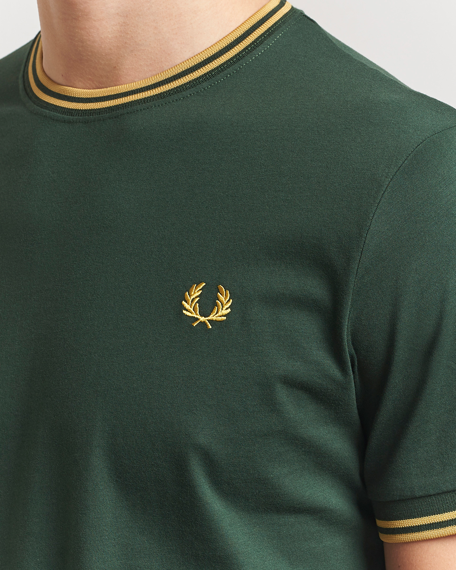 Herre | T-Shirts | Fred Perry | Twin Tipped T-Shirt Court Green