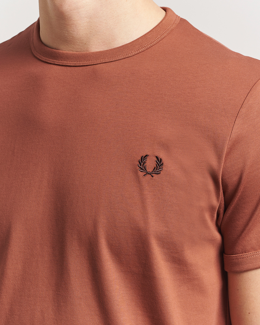 Herre | T-Shirts | Fred Perry | Ringer T-Shirt Cinnamon Brown