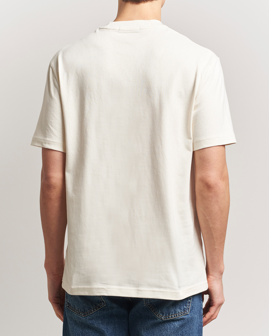 Herre | T-Shirts | Fred Perry | Relaxed 1952 Tennis T-Shirt Ecru