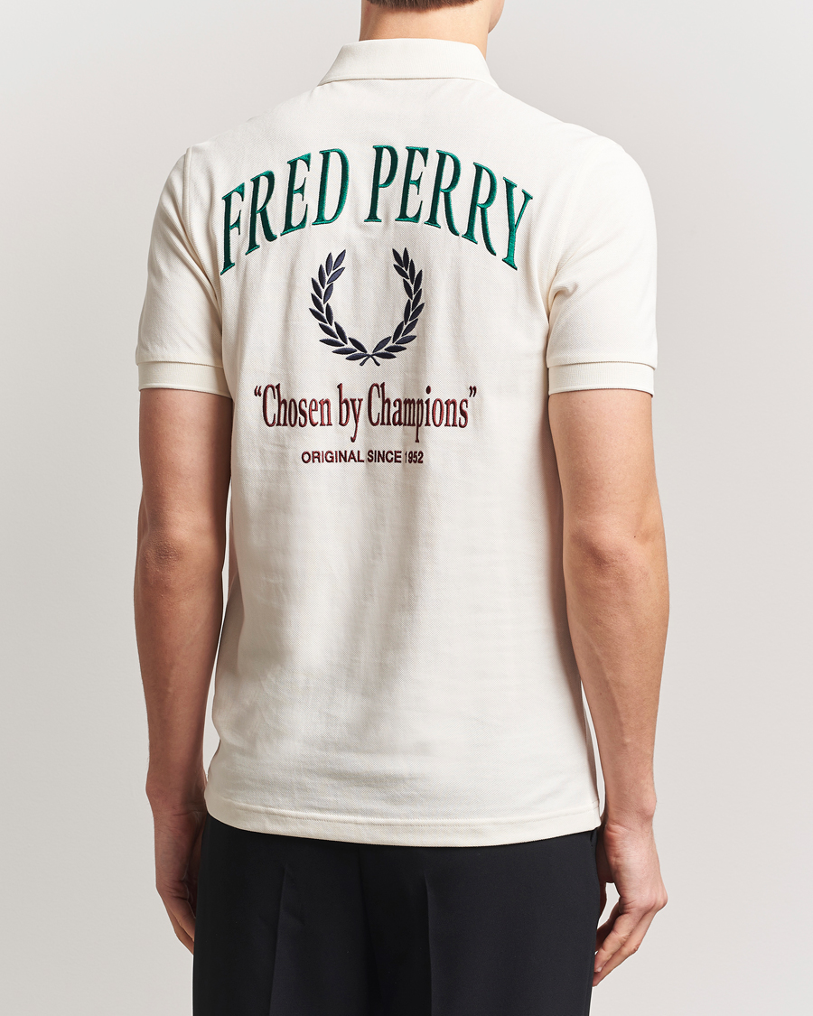 Herre | Pikéer | Fred Perry | Clubhouse Embroidered Polo Ecru