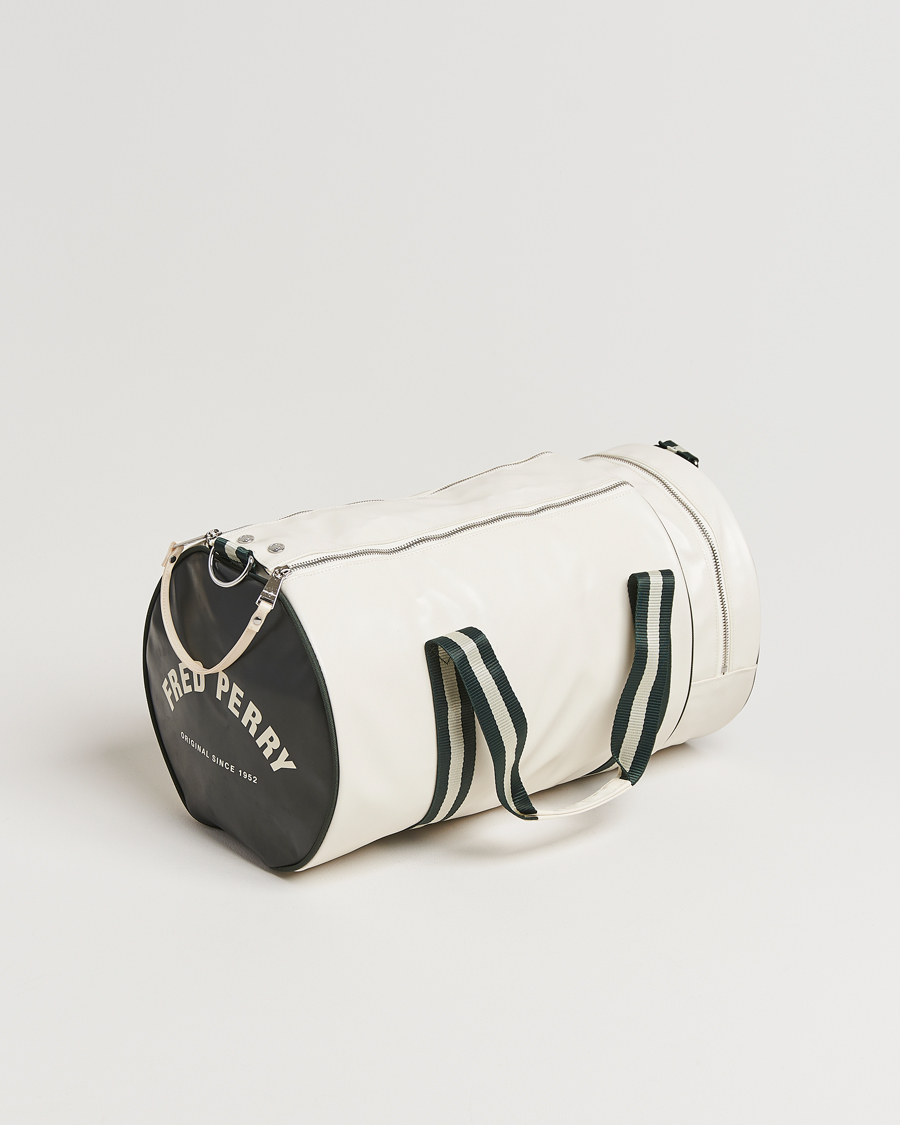 Herre | Fred Perry Classic Barrel Bag Snow White/Court Green | Fred Perry | Classic Barrel Bag Snow White/Court Green