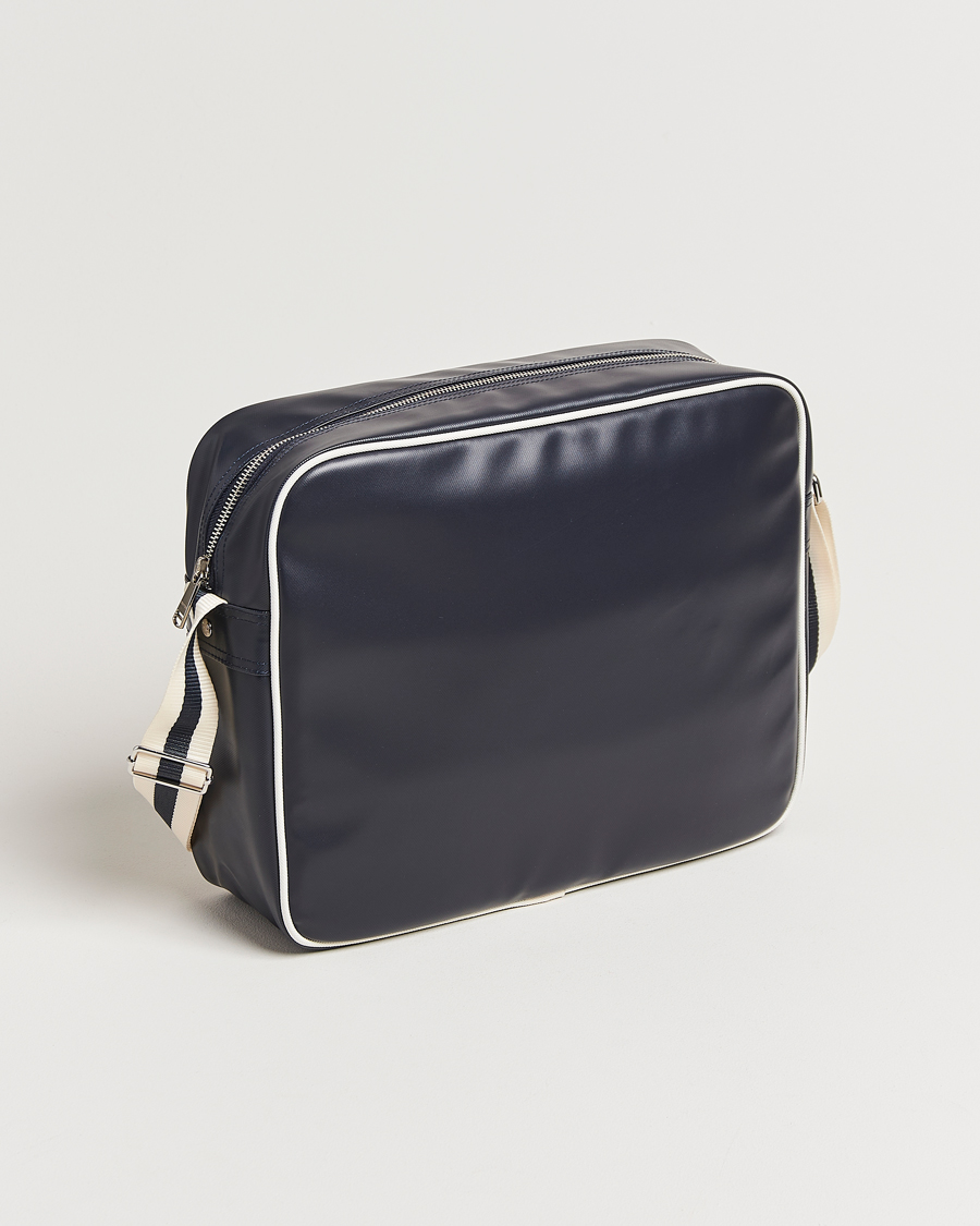 Herre | Fred Perry Classic Shoulder Bag Navy/Ecru | Fred Perry | Classic Shoulder Bag Navy/Ecru