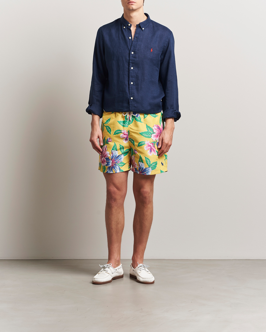 Herre | Badeshorts | Polo Ralph Lauren | Traveler Recycled Swimshorts Iconic Hibiscus Yellow