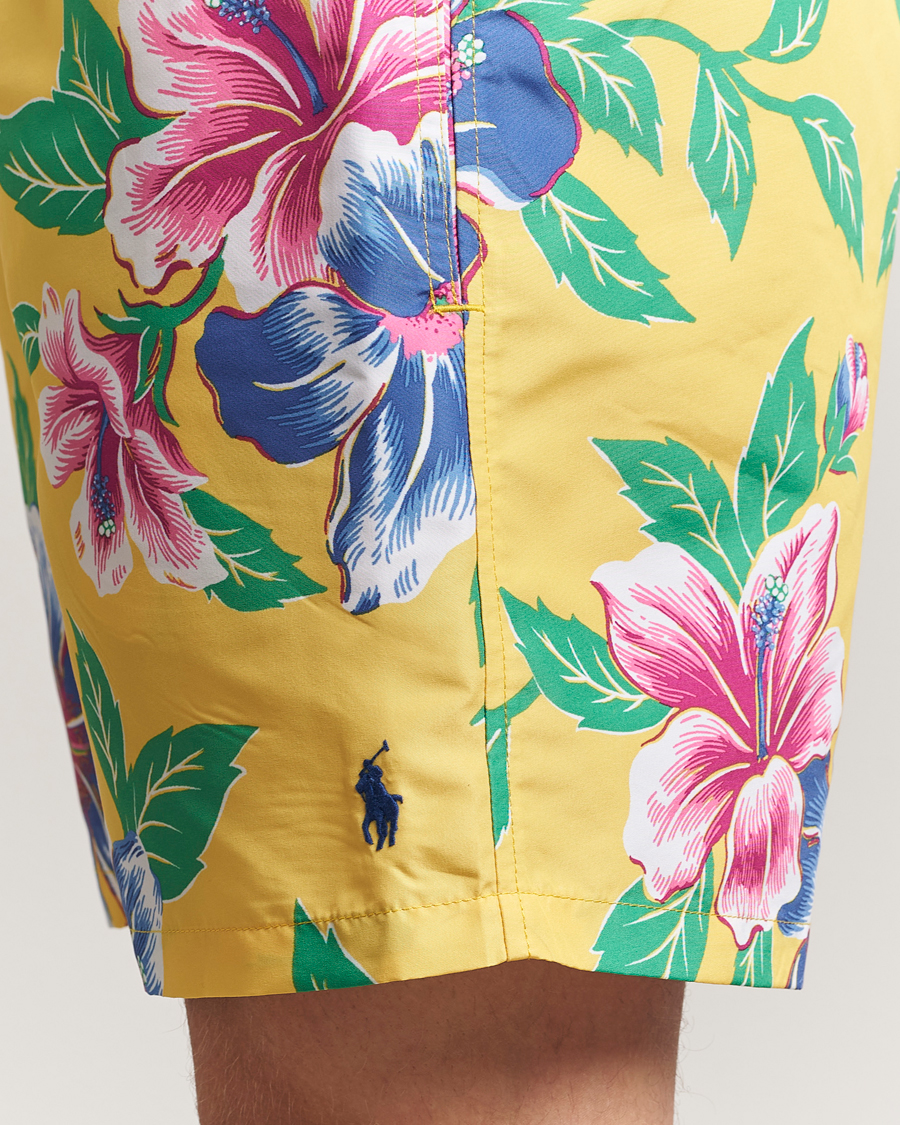 Herre | Badeshorts | Polo Ralph Lauren | Traveler Recycled Swimshorts Iconic Hibiscus Yellow