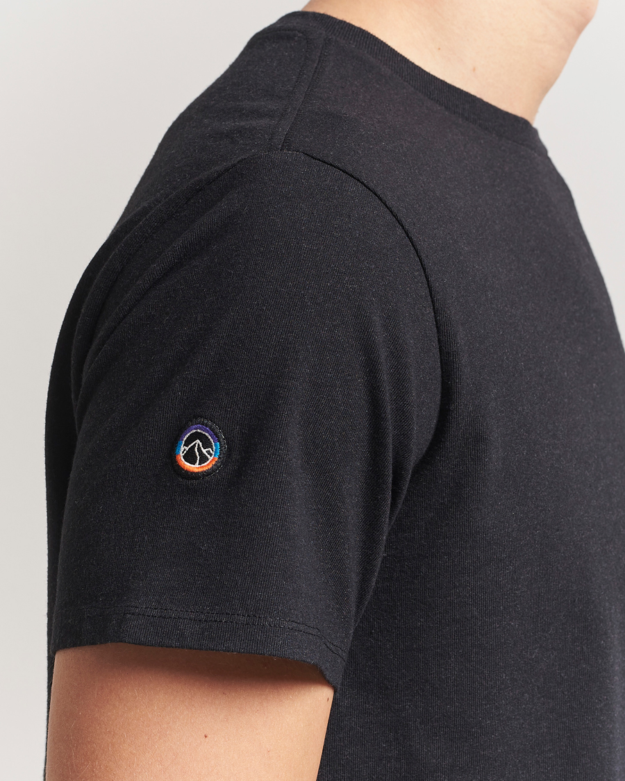 Herre | T-Shirts | Patagonia | Fitz Roy Icon Responsibili-Tee Ink Black