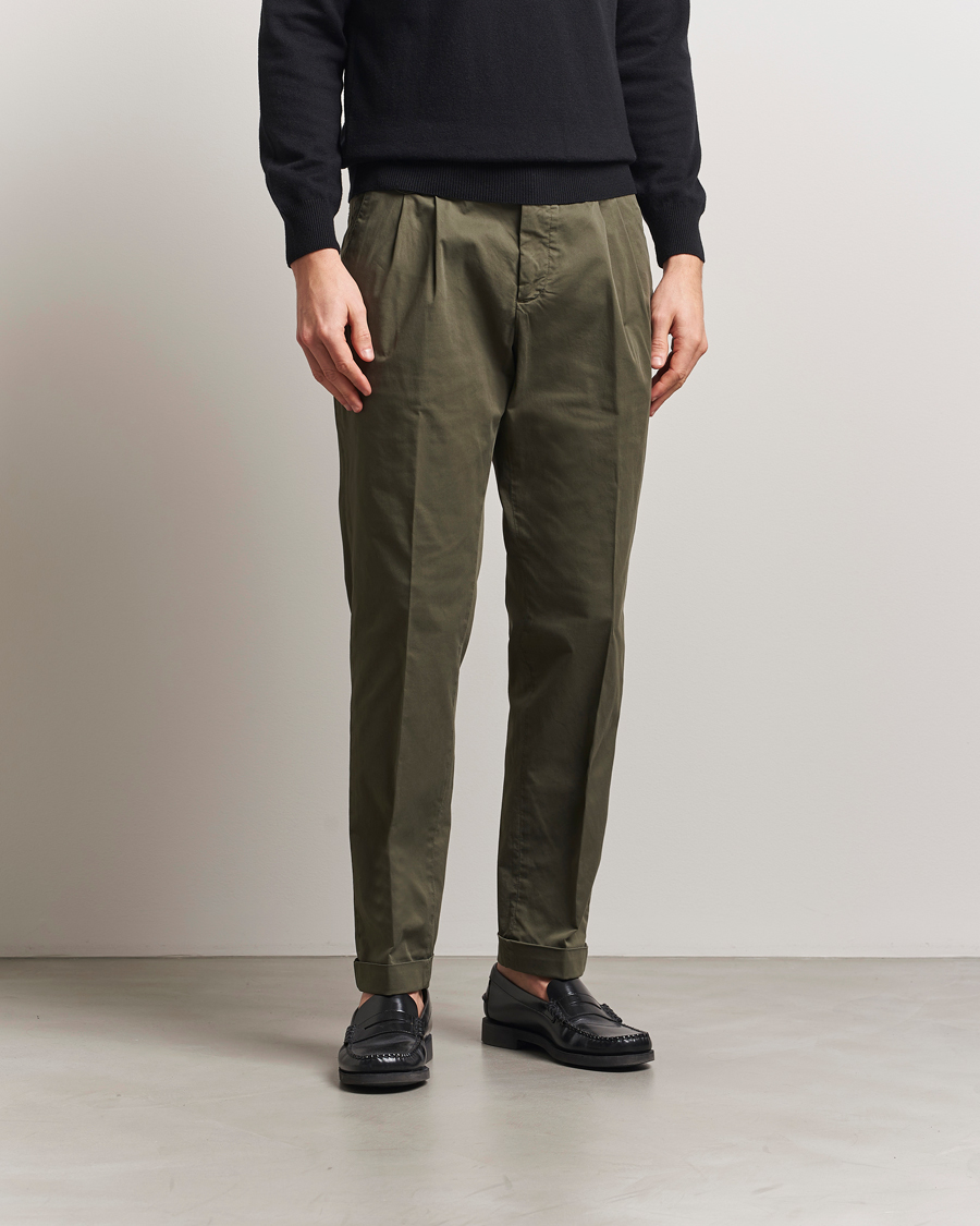 Herre | Bukser | Briglia 1949 | Easy Fit Pleated Cotton Stretch Chino Olive