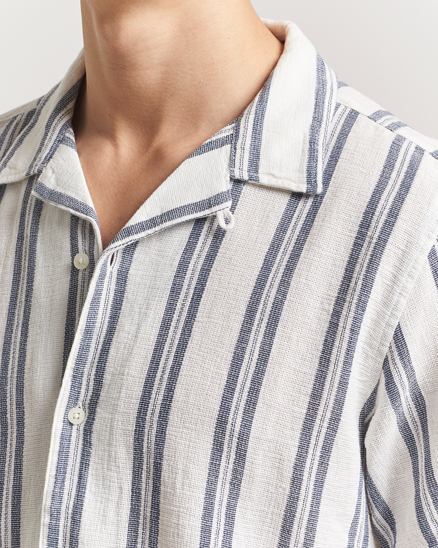 Herre | Skjorter | KnowledgeCotton Apparel | Box Short Sleeve Stripe Shirt Blue