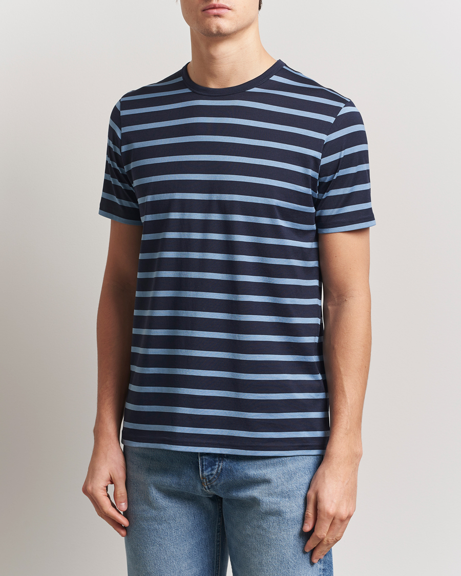 Herre | T-Shirts | Sunspel | Striped Crew Neck Q82 Cotton T-Shirt Navy/Como Blue