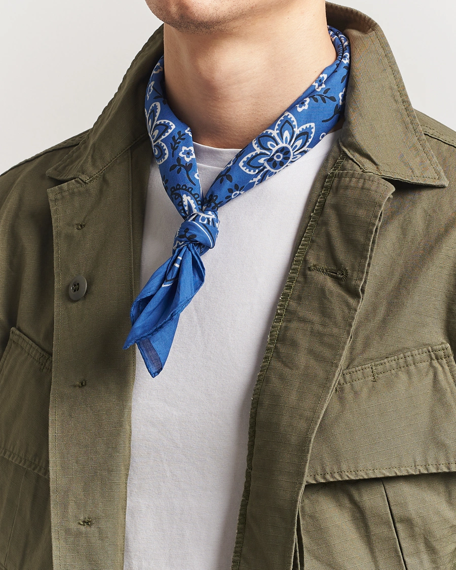Herre | Scarves | Drake's | Classic Paisley Bandana Blue