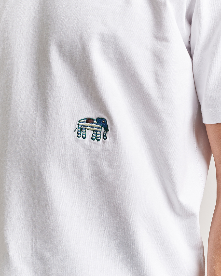 Herre | T-Shirts | Drake's | Elephant Graphic Print Hiking T-Shirt Ecru