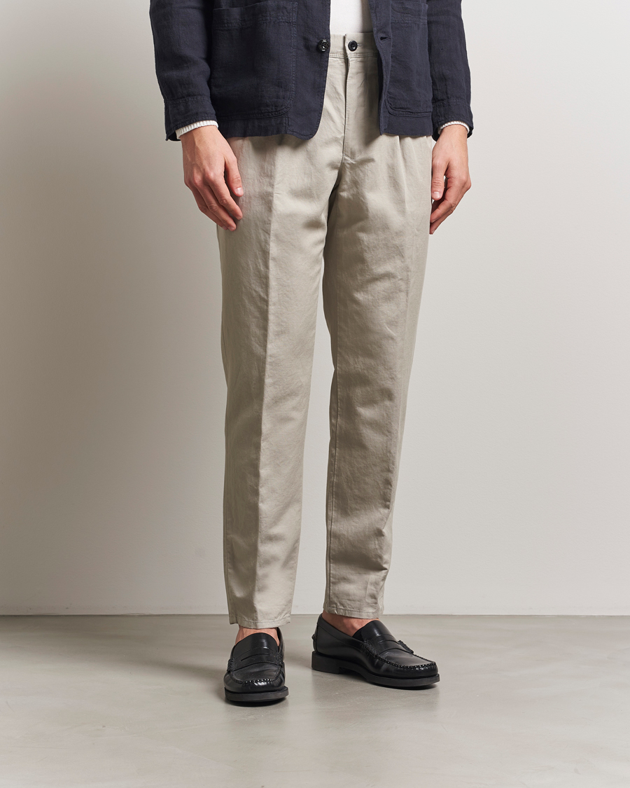 Herre | Bukser | Incotex | Tapered Fit Pleated Linen Slacks Light Beige