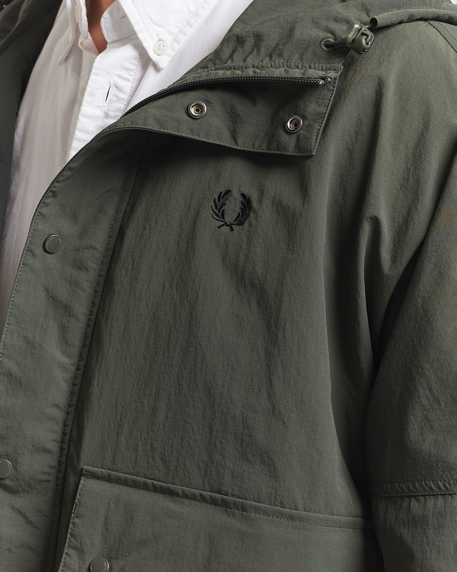 Herre | Jakker | Fred Perry | Cropped Hooded Fishing Parka Field Green