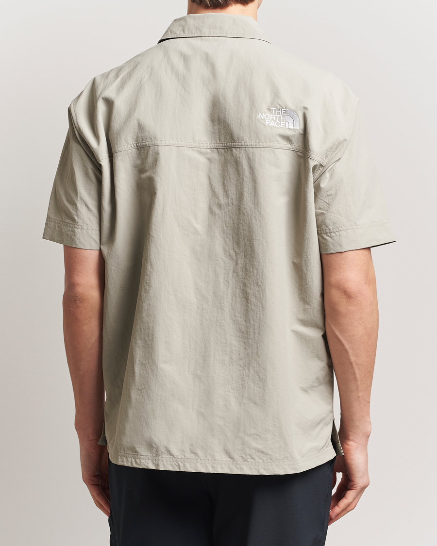 Herre | Skjorter | The North Face | NSE Summer Camp Shirt Clay Grey