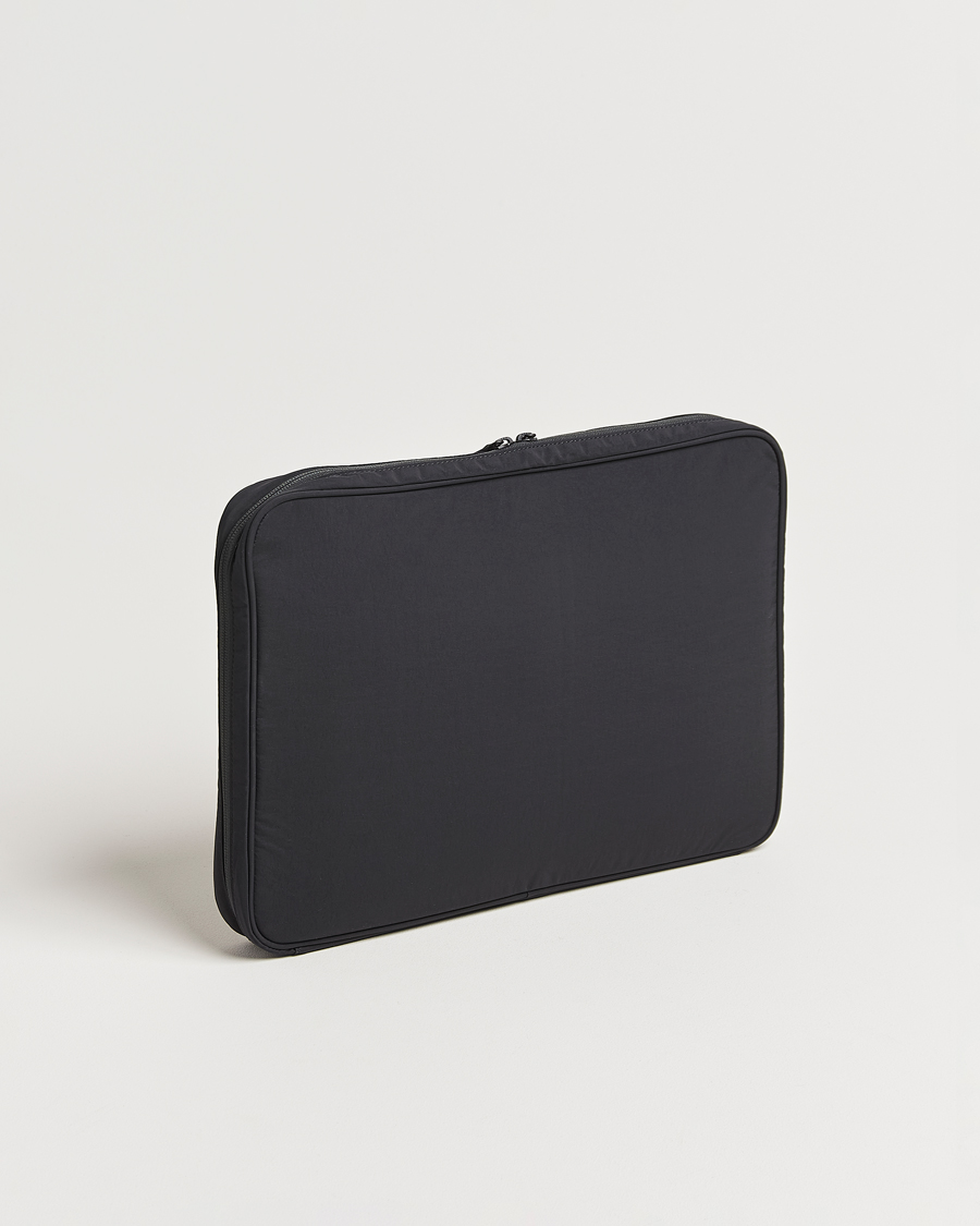 Herre | Vesker | mazi untitled | Nylon Laptop Pouch 16 Inch Black