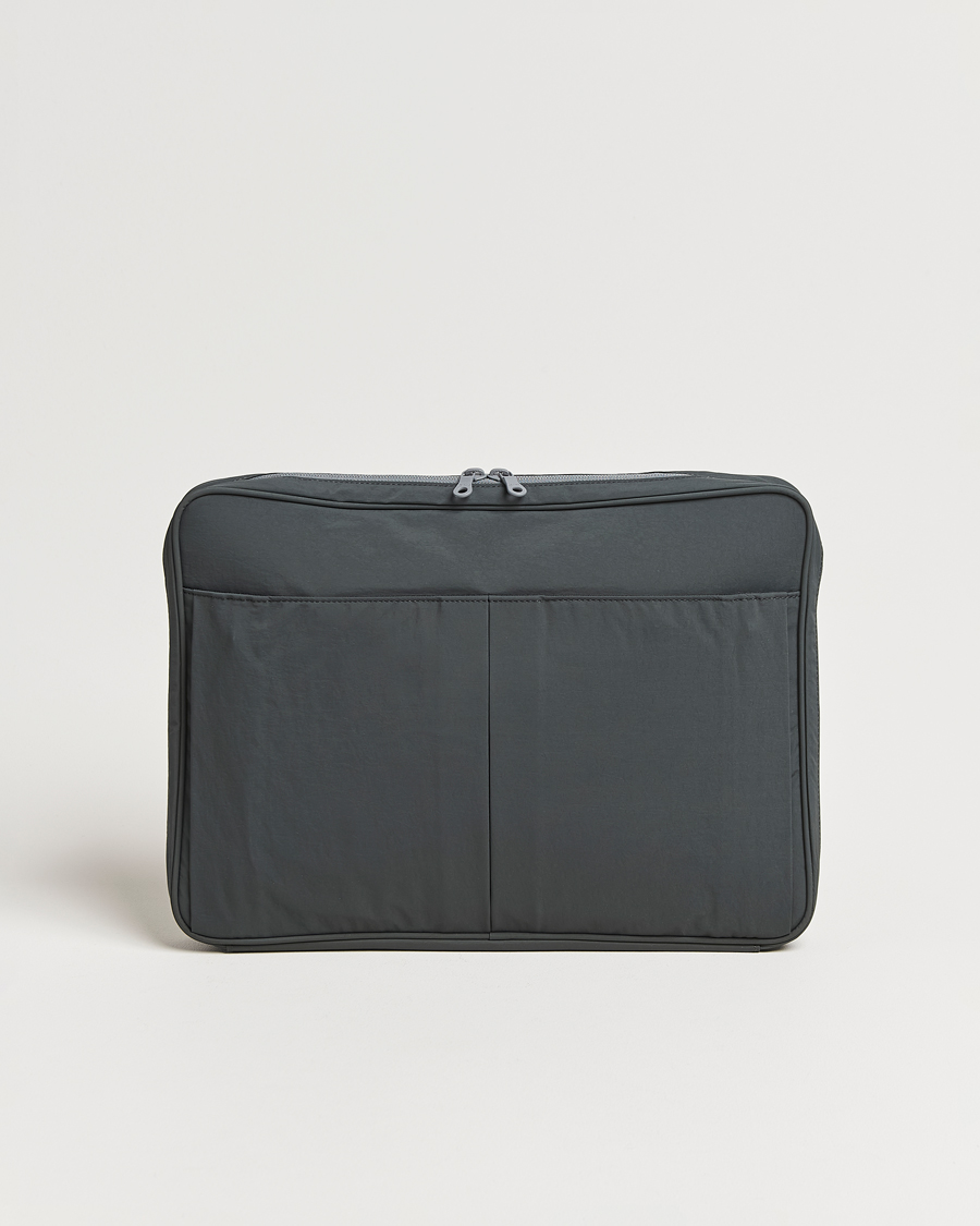 Herre | mazi untitled Nylon Laptop Pouch 16 Inch Grey | mazi untitled | Nylon Laptop Pouch 16 Inch Grey