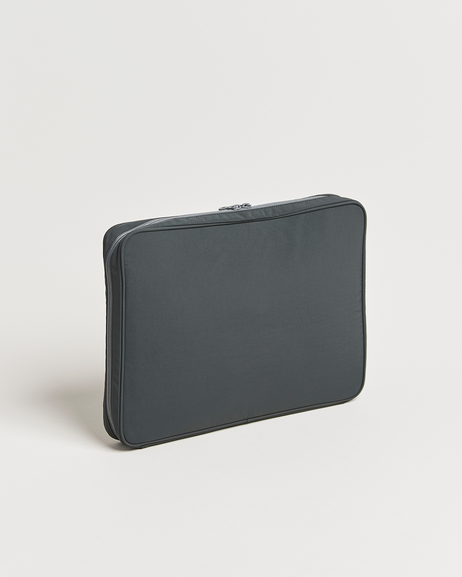 Herre | mazi untitled Nylon Laptop Pouch 16 Inch Grey | mazi untitled | Nylon Laptop Pouch 16 Inch Grey